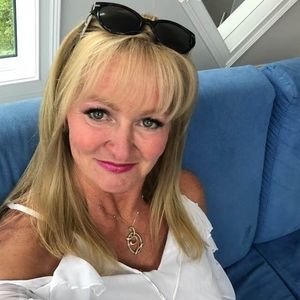 Meet your Posher, Victoria